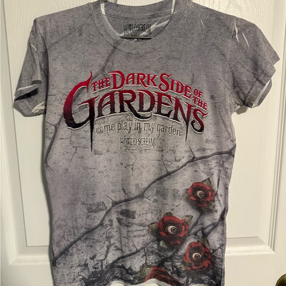 Howl-O-Scream Dark Side of the Gardens Small Ladies Fit Shirt